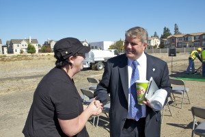 Vice Mayor Griffith talks with Morse Park resident Shauna McGuinness (that's her complex in the back left).